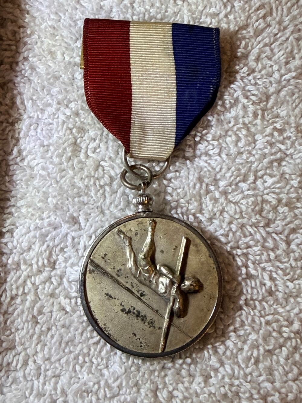 Vintage 1969 Southampton Kiwanis Relays Track Field Medal Red White Blue